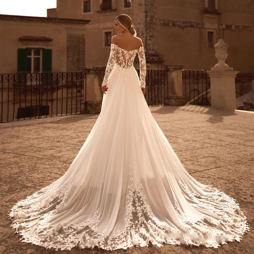 Beauteous Appliqué Chiffon Bridal Gown
