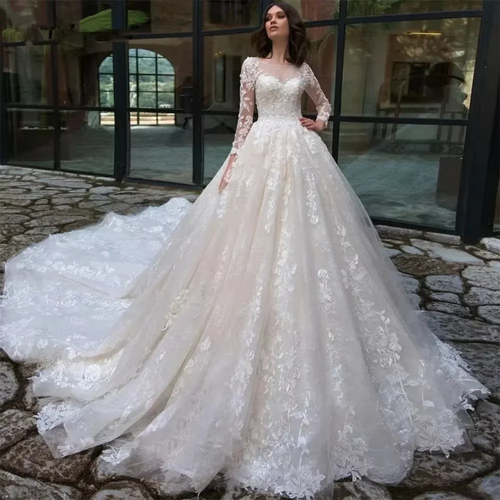 Romantic Flower Appliques Bridal Gown