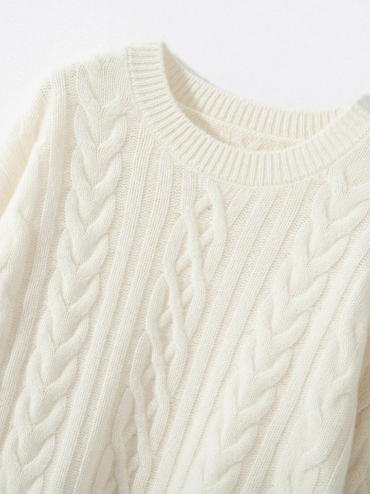 Elegant Twist Cozy Cashmere Sweater