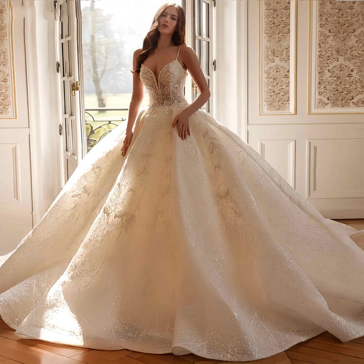 Exquisite Sweetheart Ball Gown Wedding Dress