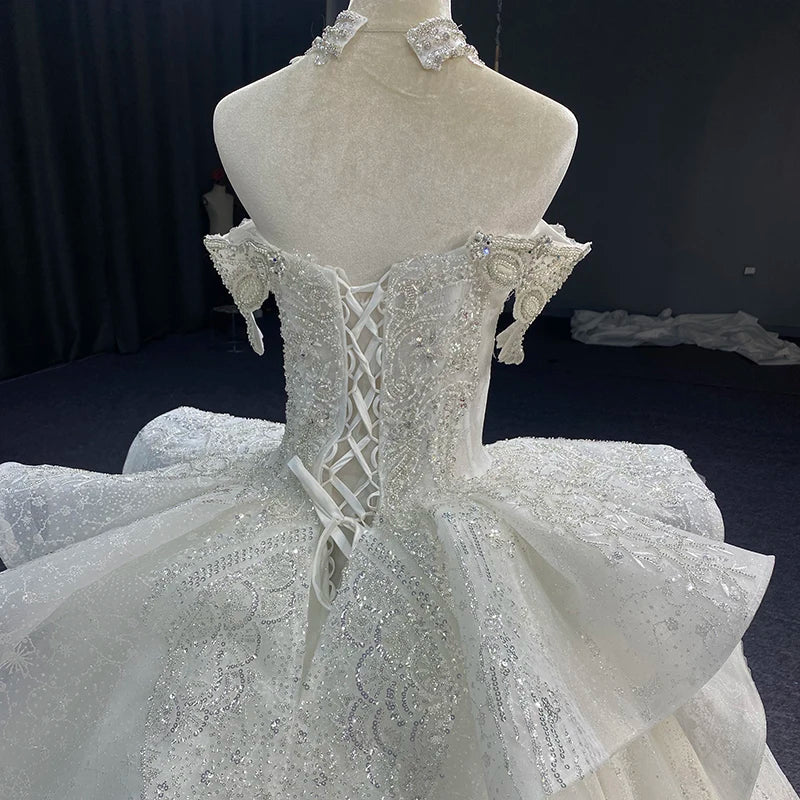 Robe de mariée romantique à prix surprise de janvier, robe de bal, traîne chapelle, perles, manches courtes, broderie, MN01