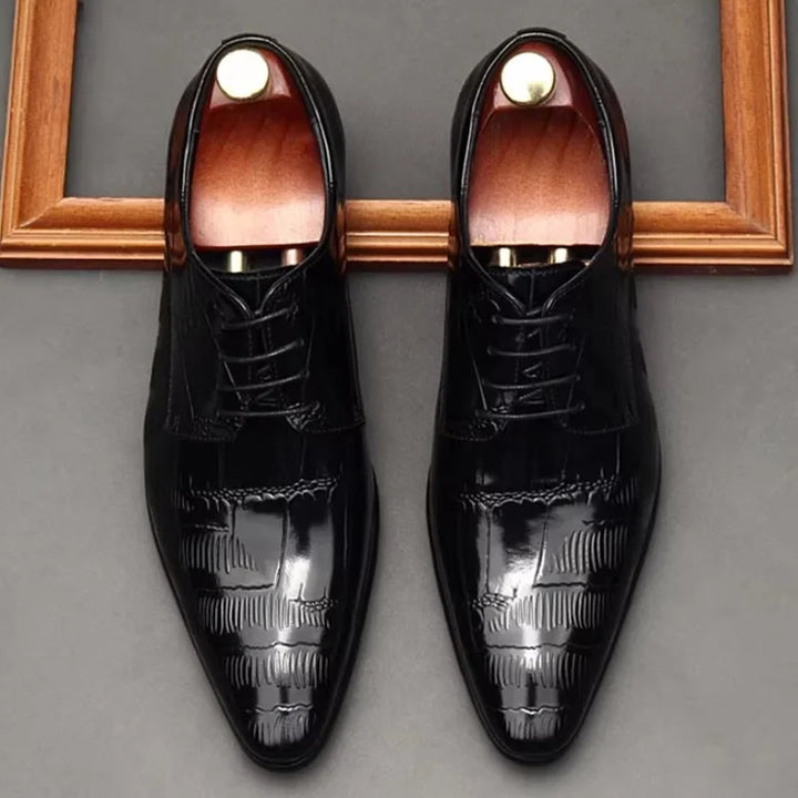 British Style Luxurious Embossed Shoes