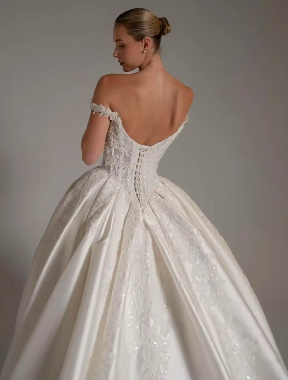 Romantic Lace Beaded Princess Wedding Dress