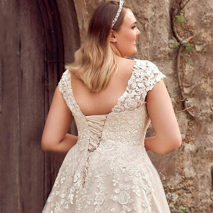 Exquisite Lace Cap Sleeves Bridal Dress