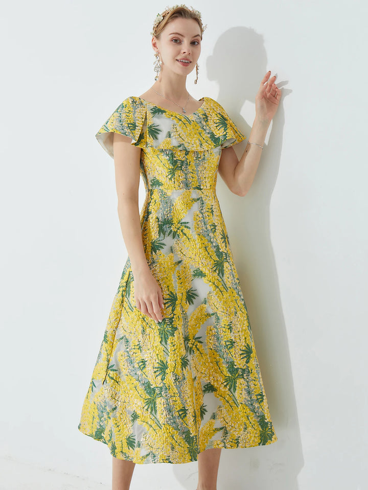 Stylish Waist-Cinching Cocktail Dress