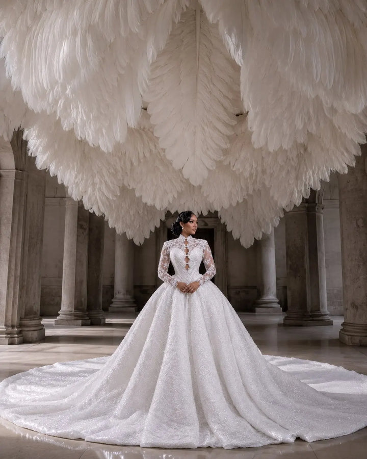 Romantic Retro High-Neck Lace Bridal Dress
