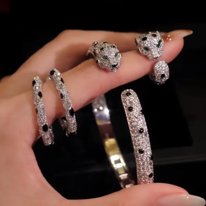 Cool Synthetic Zircon Earrings