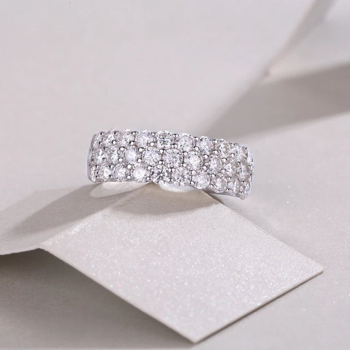 Glamorous Moissanite Band Ring