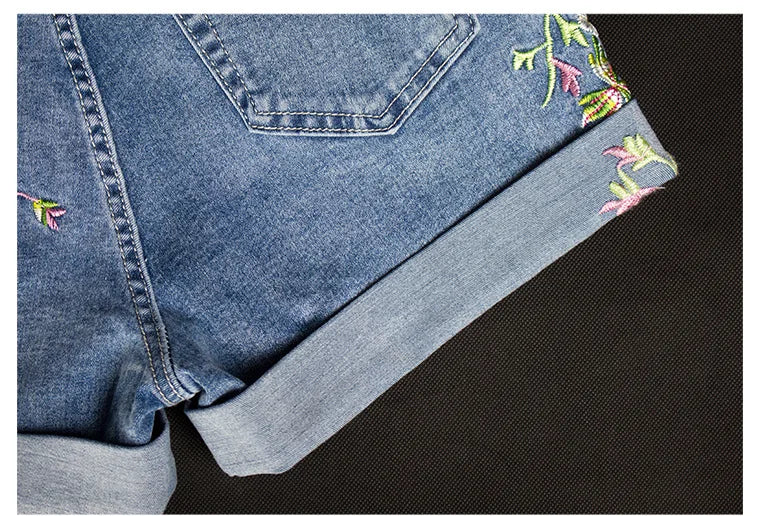 Elegant Flower Embroidery Denim Shorts