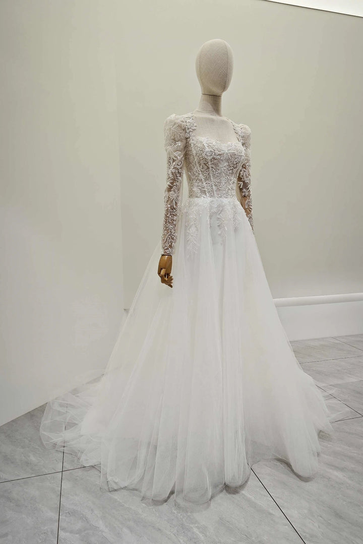 Sweet A-Line Lace Wedding Dress