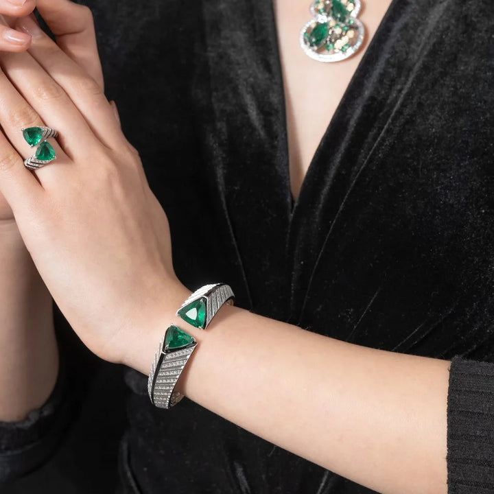 Synthetic Emerald Art Fashion Bangle
