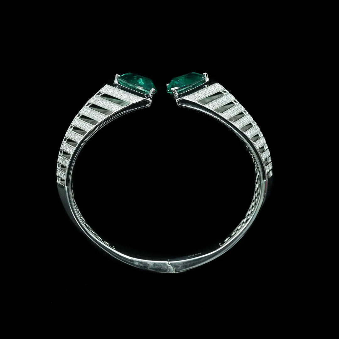 Synthetic Emerald Art Fashion Bangle