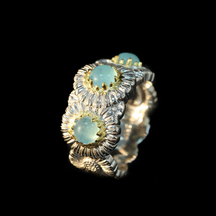 Exquisite Flower Design Engagement Ring