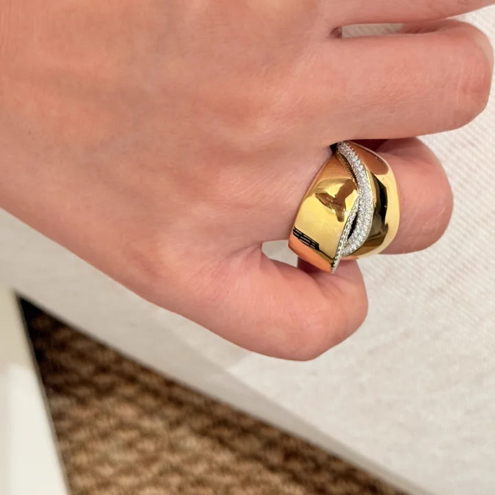 Vintage Cross Design Zircon Ring