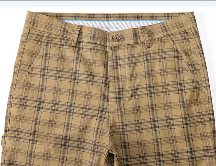 Classic Plaid Four Seasons Trousers