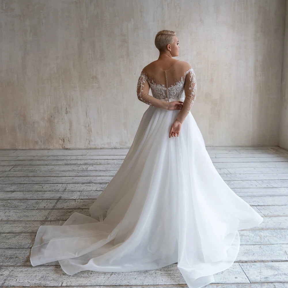 Lovely Soft Tulle Wedding Gown