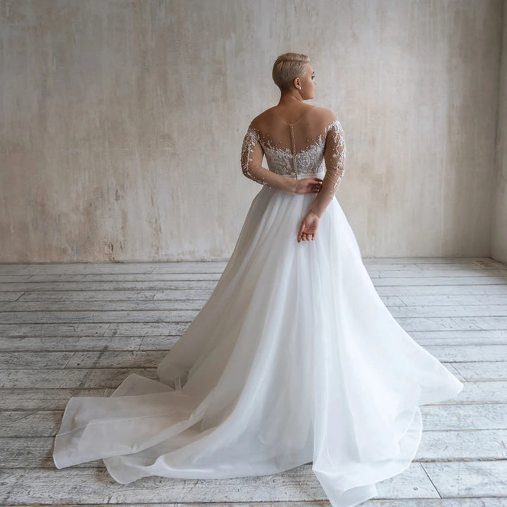 Lovely Soft Tulle Wedding Gown
