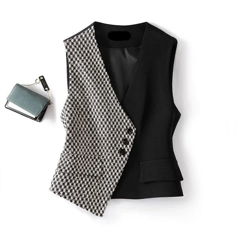 Women’s padded V-neck waistcoat, black with checkered front panel