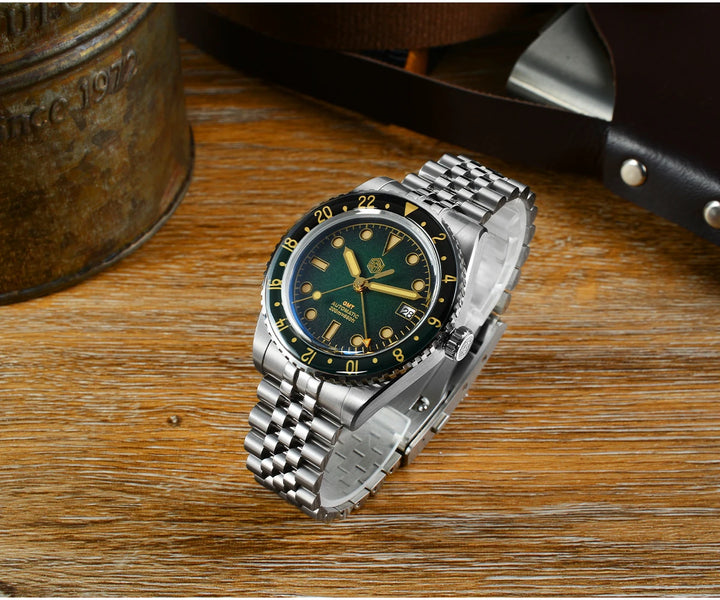 Bezel Sandwich Dial Wristwatch