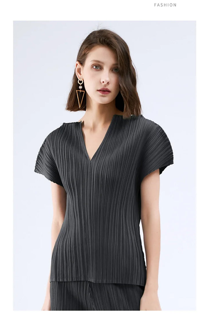 Small V-Neck Pleated Tops