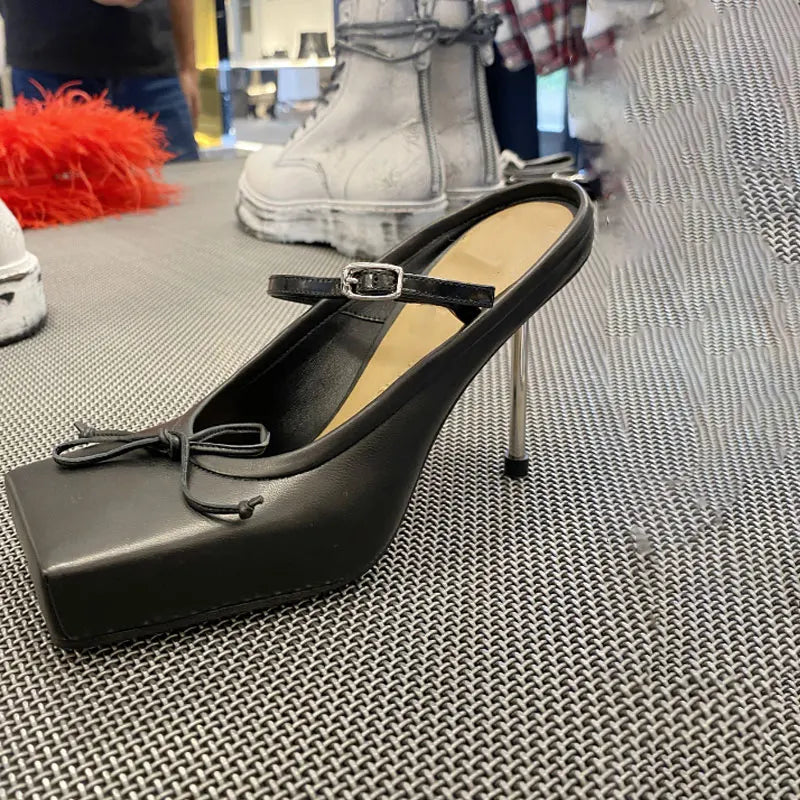 Modish Bow Tie High Heel Sandals