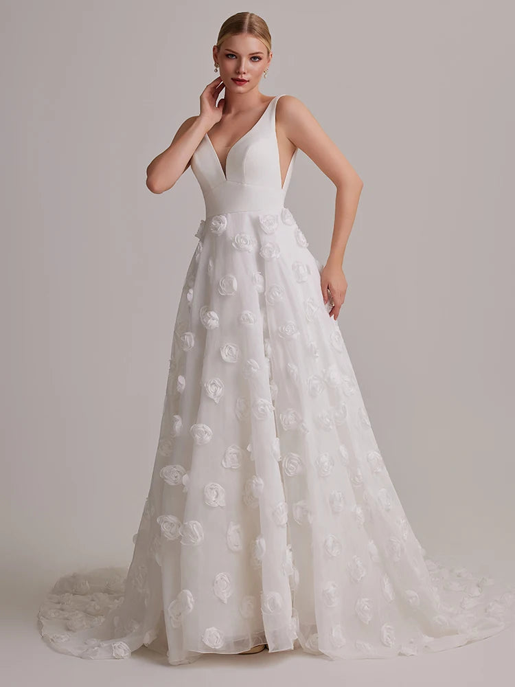 Regal Three-dimensional Flower Applique Wedding Dress