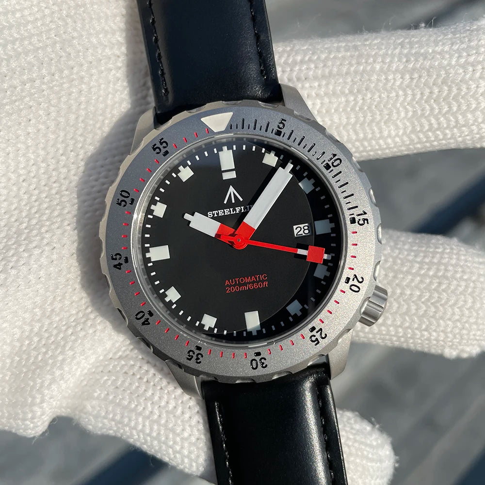 Luminous Fashion Mechanical Wristwatch