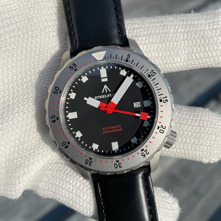 Luminous Fashion Mechanical Wristwatch