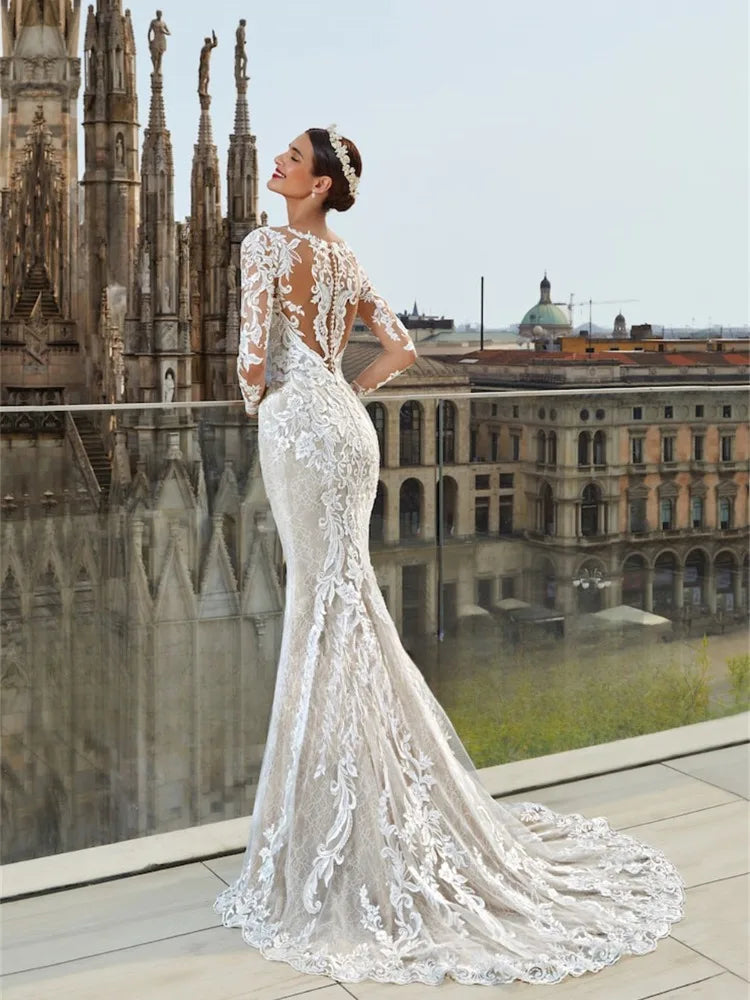 Lovely Detachable Train Bridal Gown