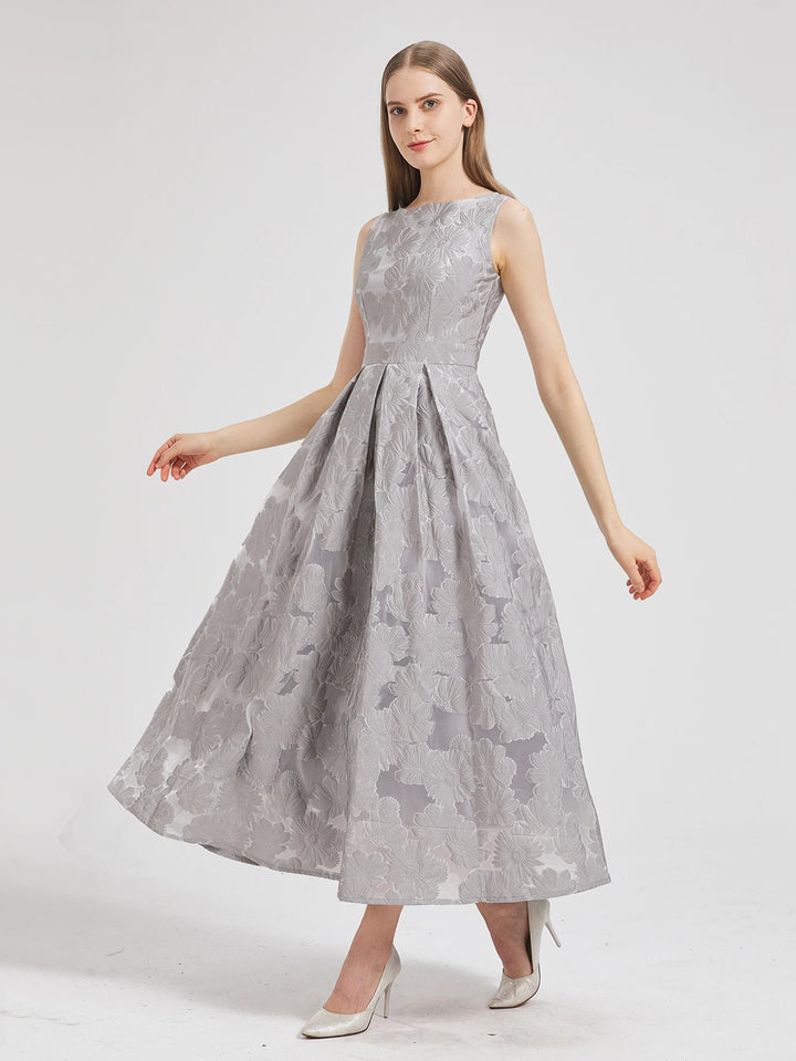 Robe de soirée moderne en organza brodé