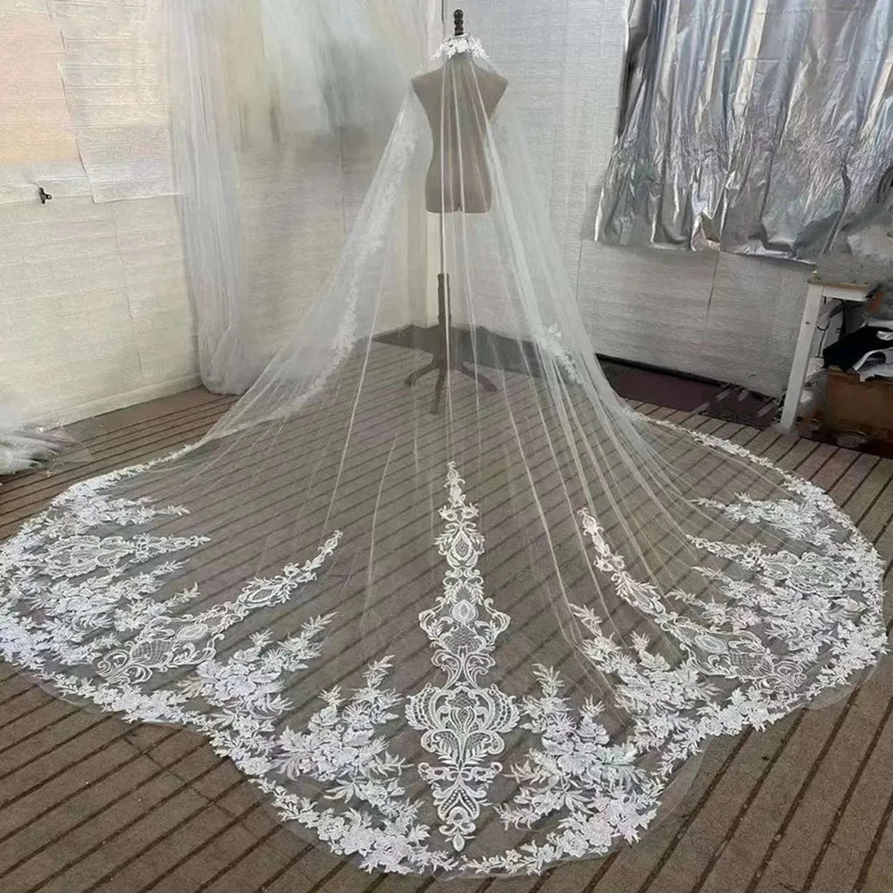 Vintage Lace Trim Bridal Veil