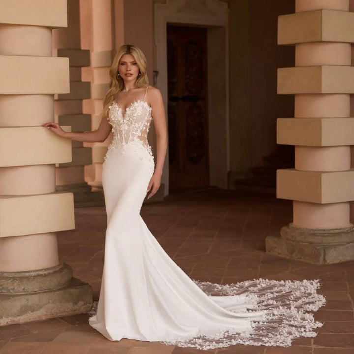 Modish Spaghetti Straps Bridal Gown
