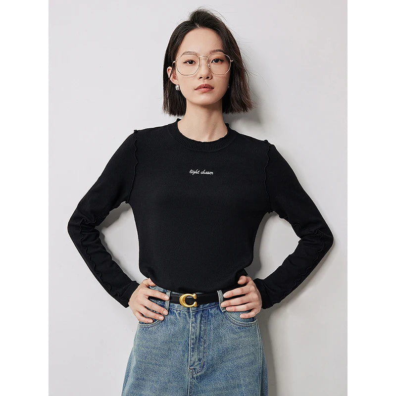 Wavy Edge Letter Embroidery Slim Sweater