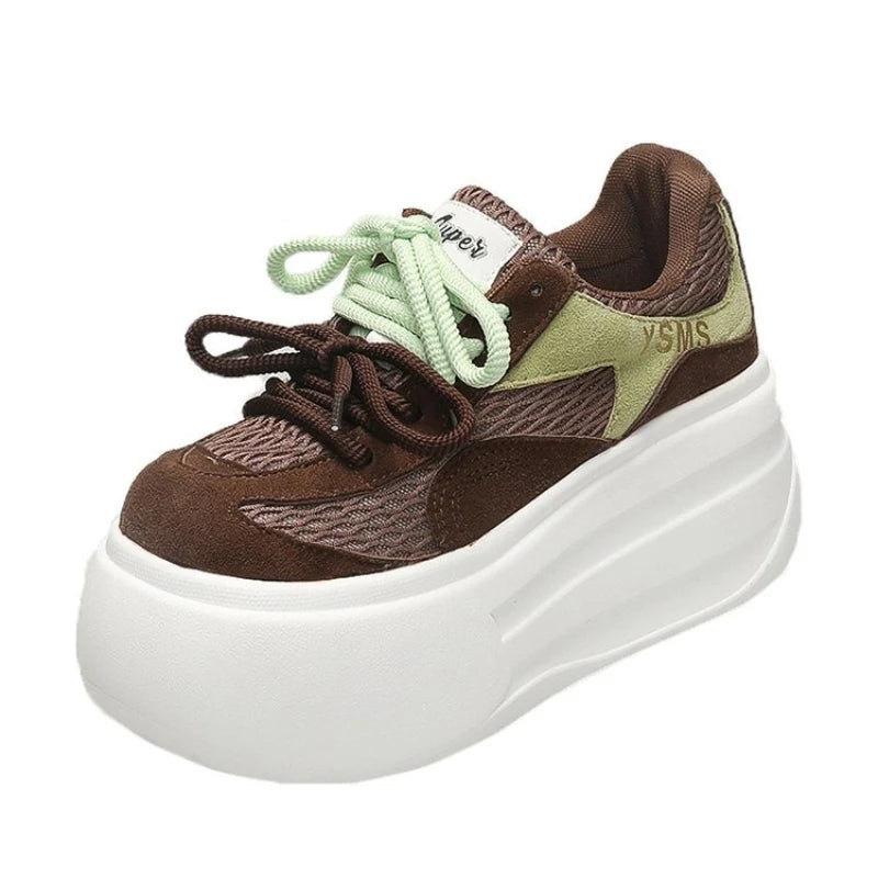 Sophisticated Breathable Sports Sneakers