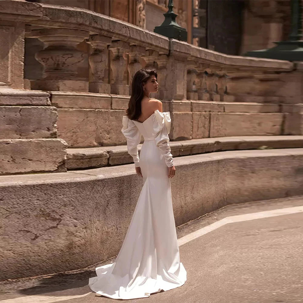 Graceful Sweetheart Fit Bridal Dress