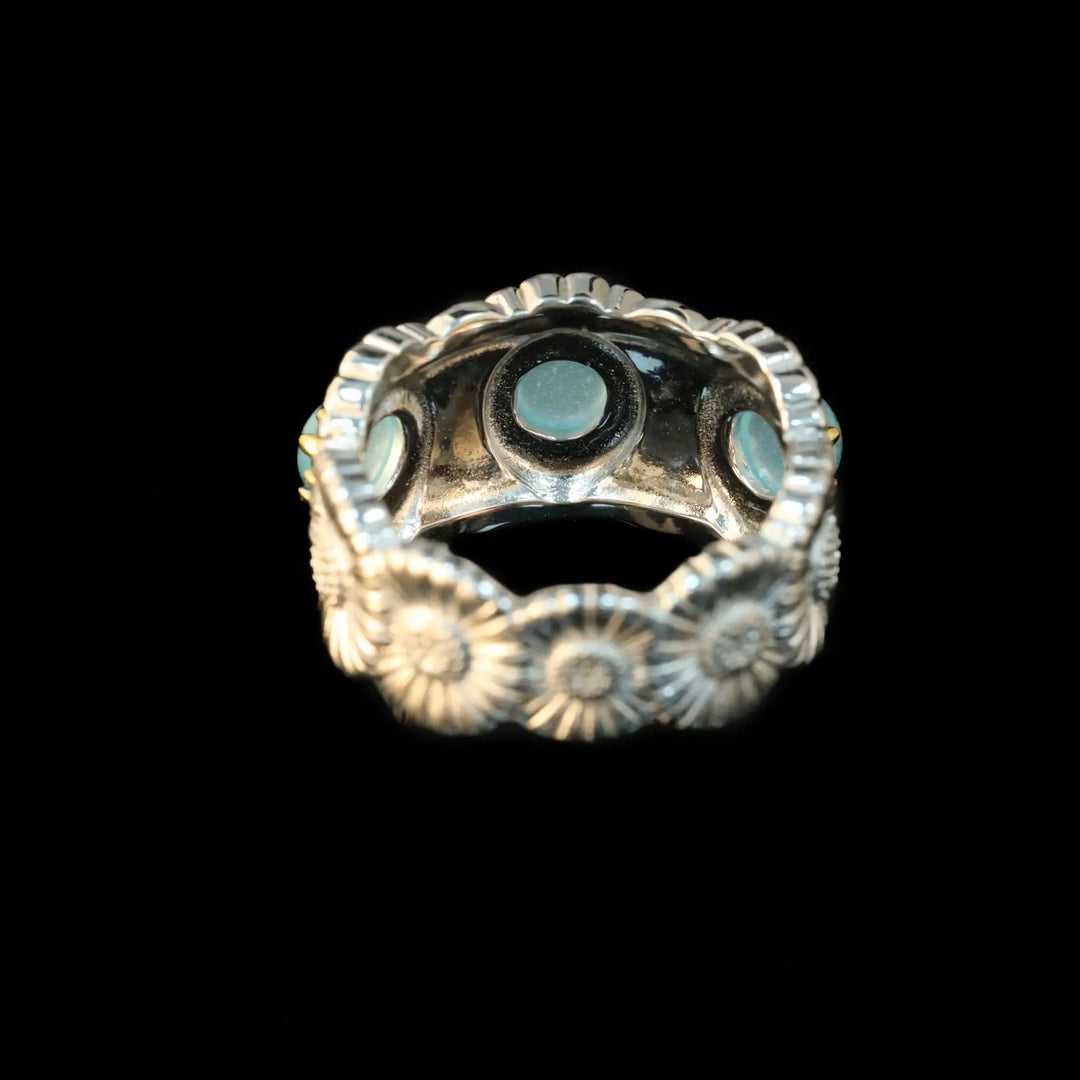 Exquisite Flower Design Engagement Ring