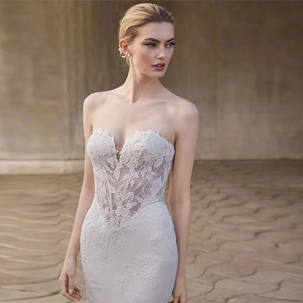 Stunning Button Back Court Train Bridal Dress