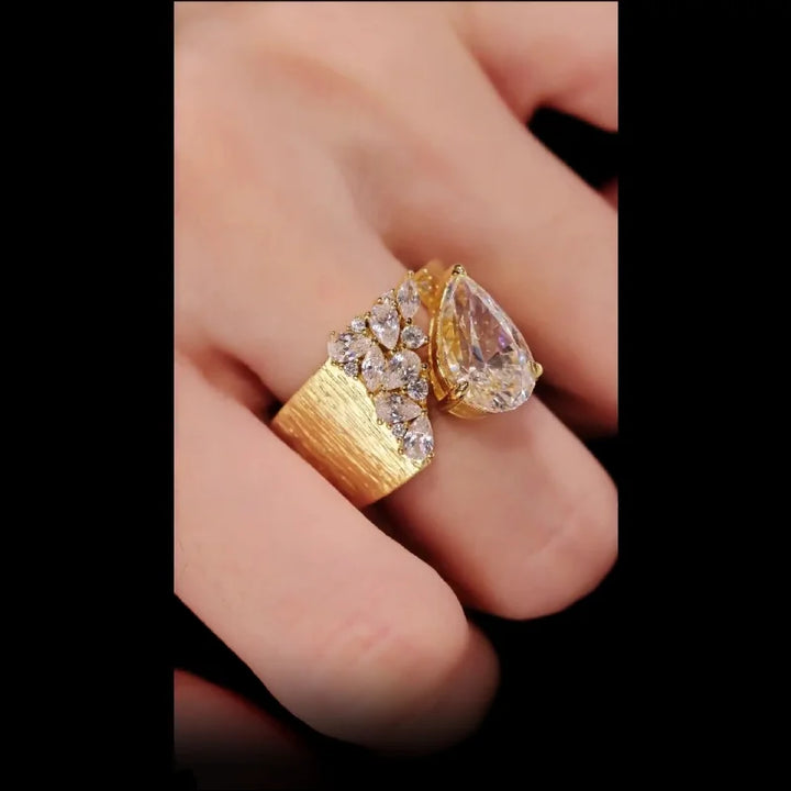 Luxury Gold Brushed Synthetic Zircon Ring