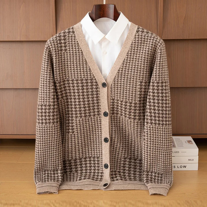 Relaxed Fit Men's V-neck Cardigan