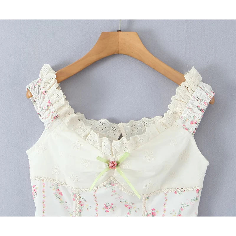 Sweet Floral Embroidery Tank Top