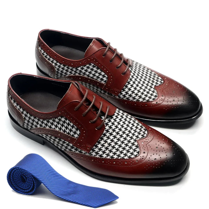 Elegant Brogue Carving Leather Shoes