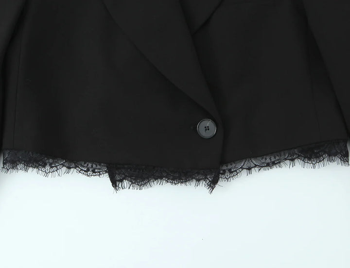 Gorgeous Double-breasted Black Crop Blazer