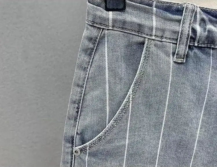 Stylish Knee Length Loose Fit Shorts