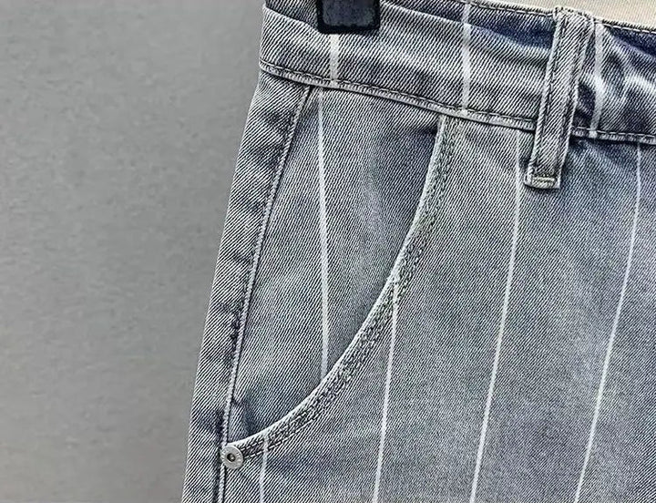 Stylish Knee Length Loose Fit Shorts