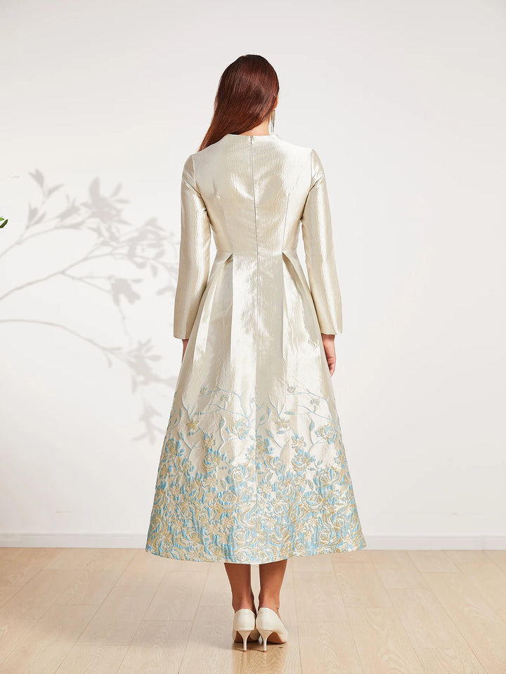 Exquisite Embroidery Wide-Armlet Dress