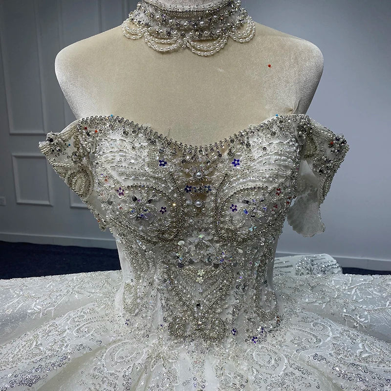 Robe de mariée romantique à prix surprise de janvier, robe de bal, traîne chapelle, perles, manches courtes, broderie, MN01