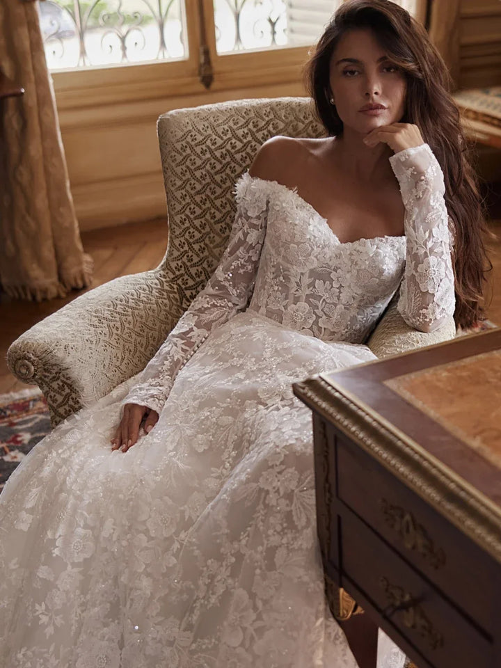 Shiny Lace Appliques Wedding Gown