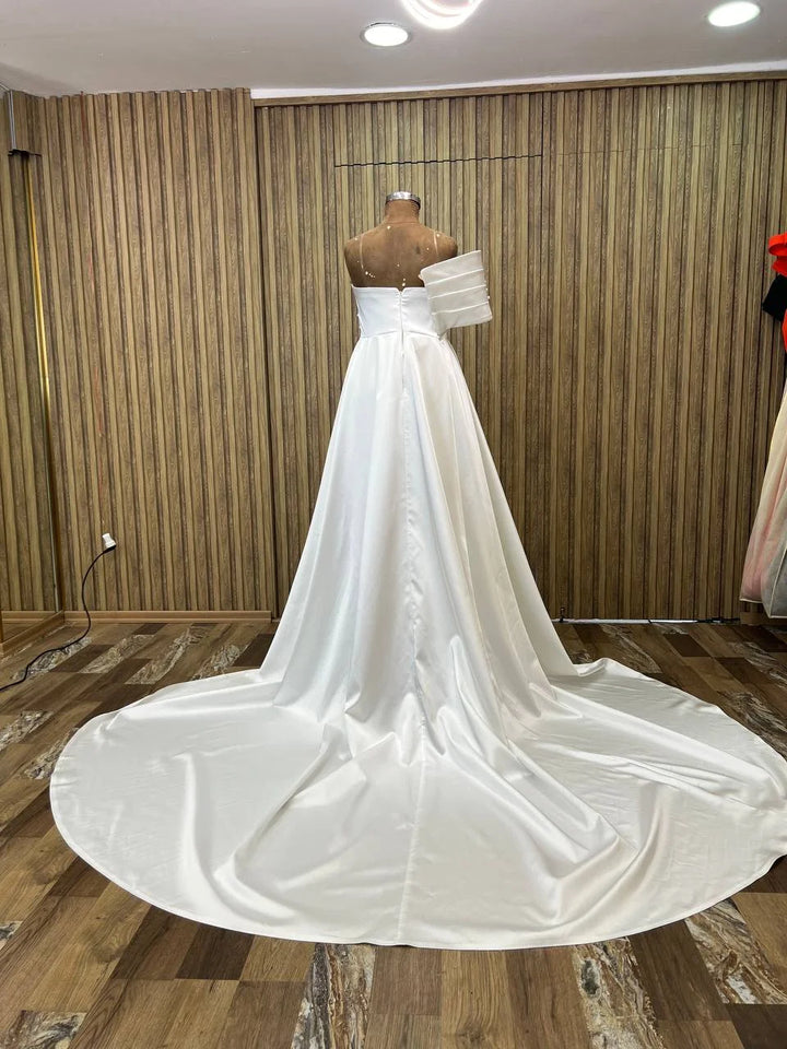 Elegant Transparent Shoulder Strap Bridal Gown