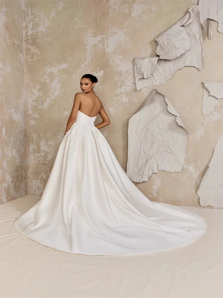 Regal Strapless Neckline Wedding Dress