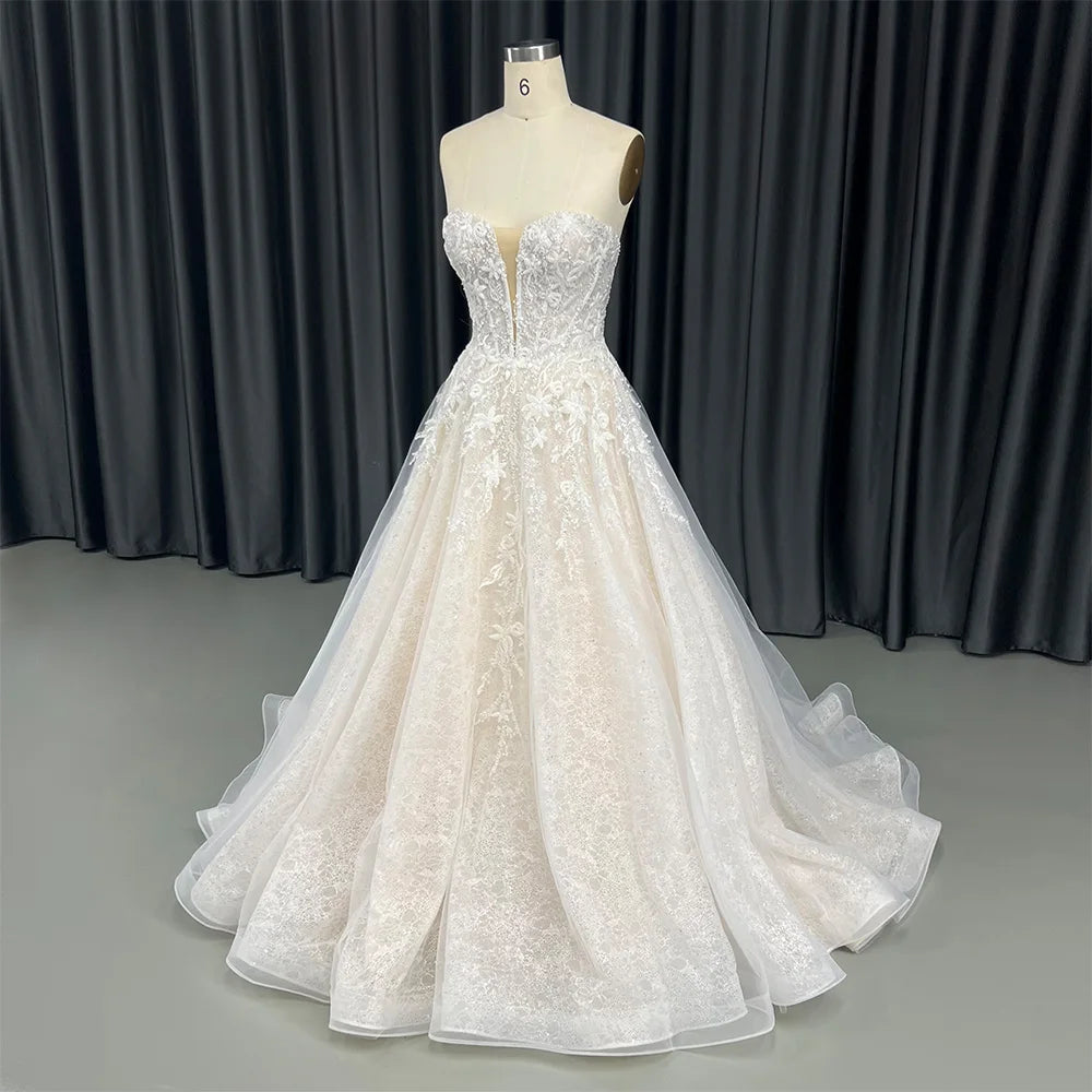 Robes de mariée exquises pour femmes, coupe trapèze, traîne, sexy, sans bretelles, sans manches, robes de mariée personnalisées